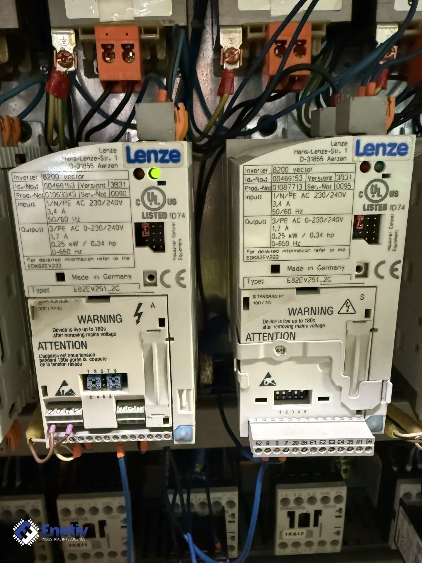 Lenze 8200 vector E82EV251_2C – Délai d'attente avant d'ouvrir le variateur et remplacement du module FIF