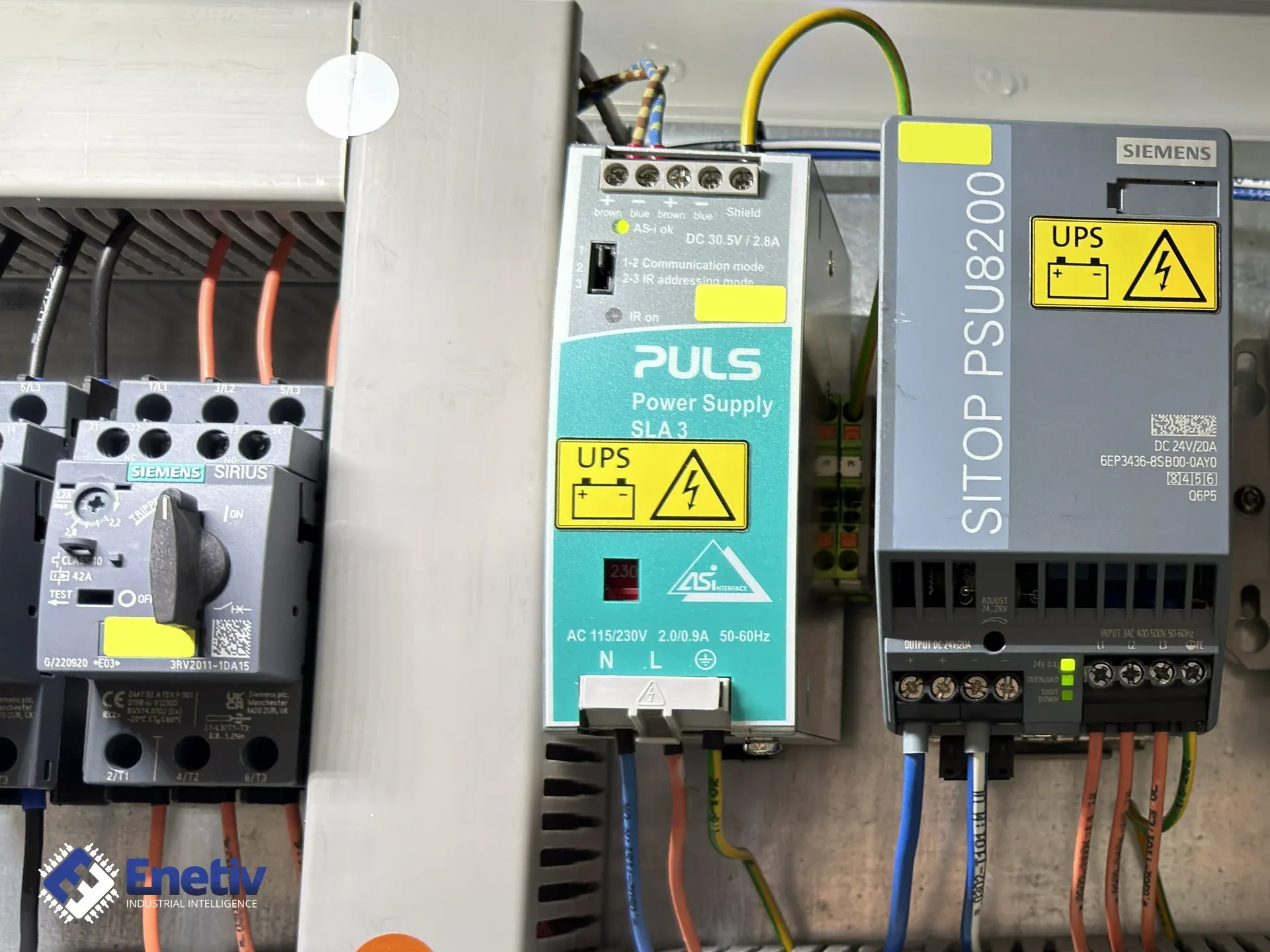 Auswahl eines 24V-DC-Hutschienennetzteils: Puls SLA3, Siemens SITOP PSU8200, Allen-Bradley 1606-XLE, Omron S8VK-G12024/G03024 und Mean Well DRP-240-24
